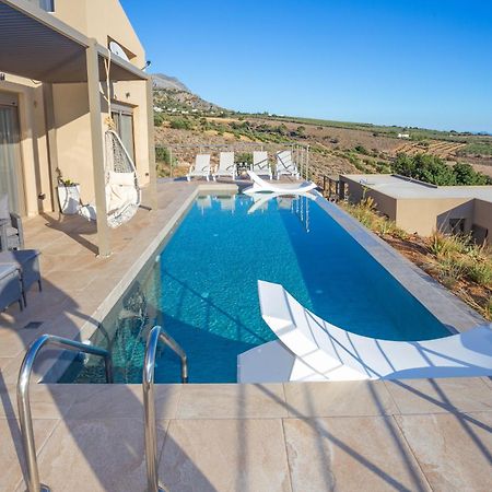 Olive And Aloe Villas Nomikianá Eksteriør billede